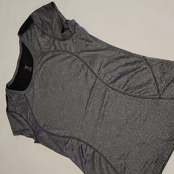 Layers Quick Dry Top- L - Picture 2 of 5